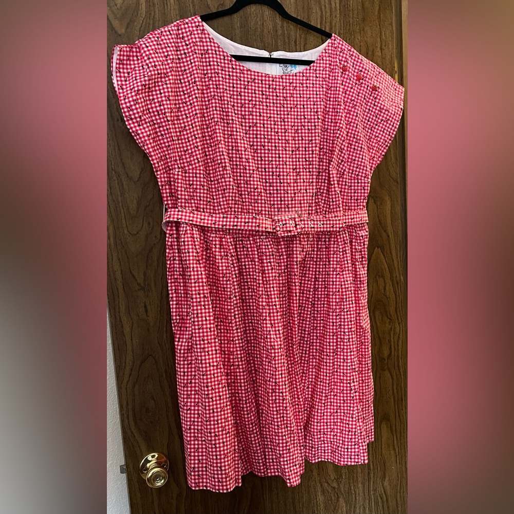 ModCloth ant dress with strawberry buttons on shoulder